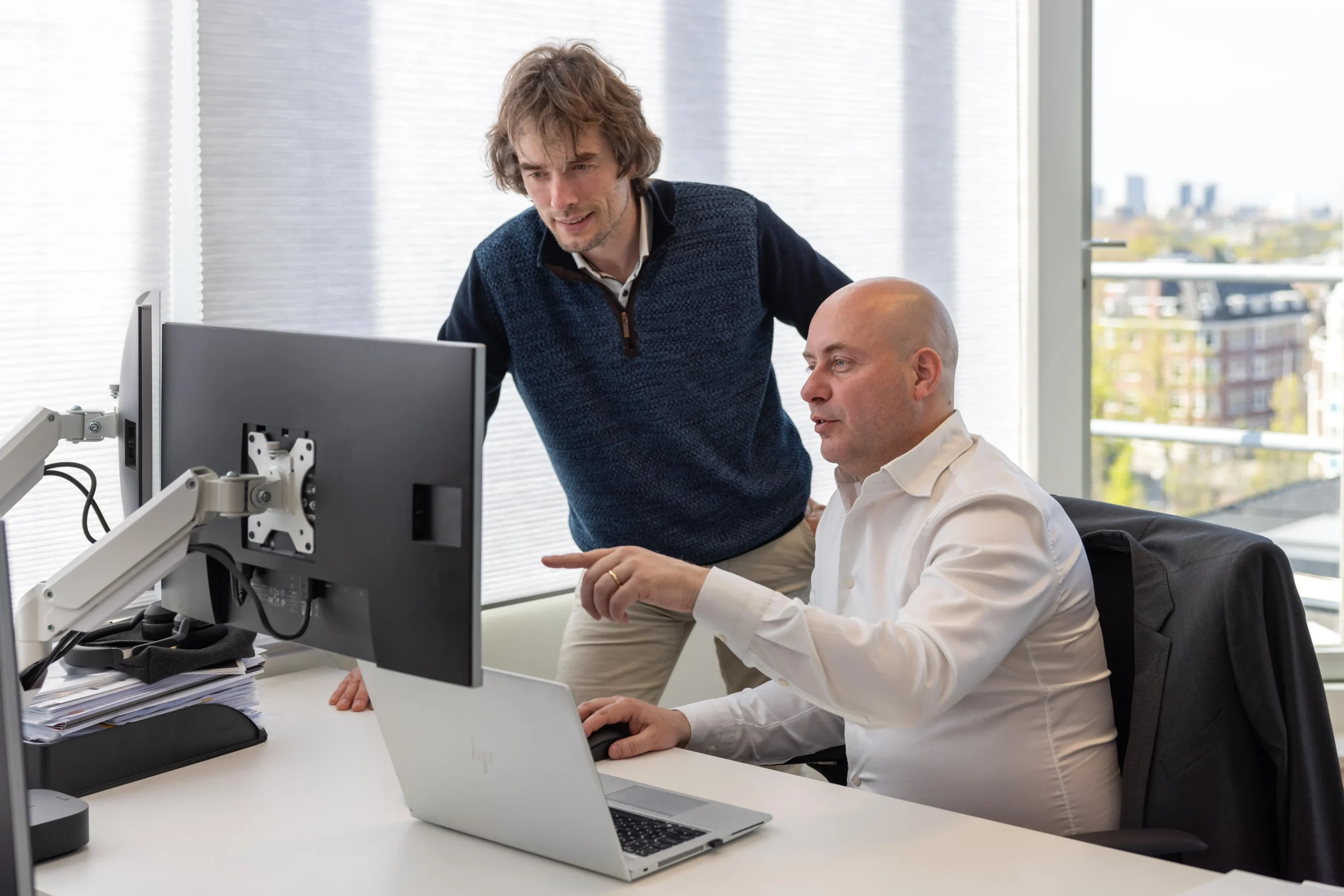 Senior Accountmanager Robert Smit en Practice Lead Pensioen & EB Kevin Belovics zijn onze experts binnen de sector productiebedrijven. 